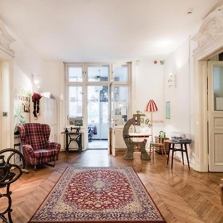 Baroque Hostel & Coworking Βουδαπέστη Εξωτερικό φωτογραφία