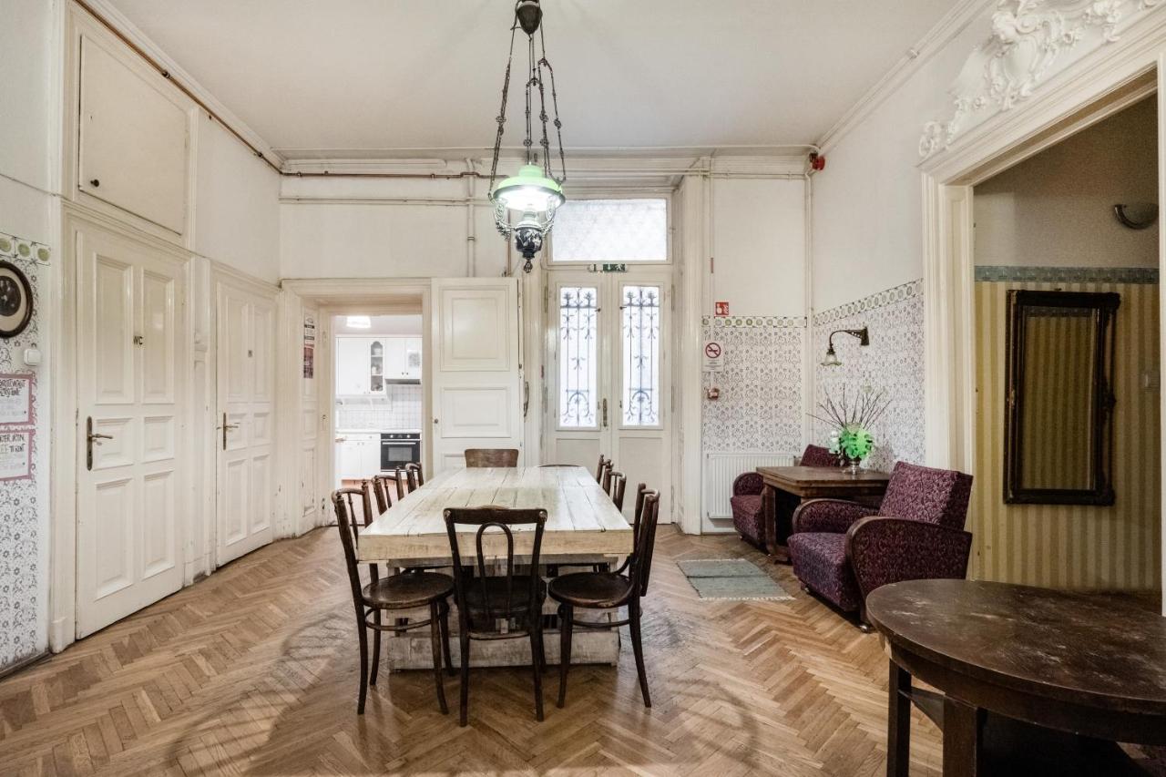Baroque Hostel & Coworking Βουδαπέστη Εξωτερικό φωτογραφία