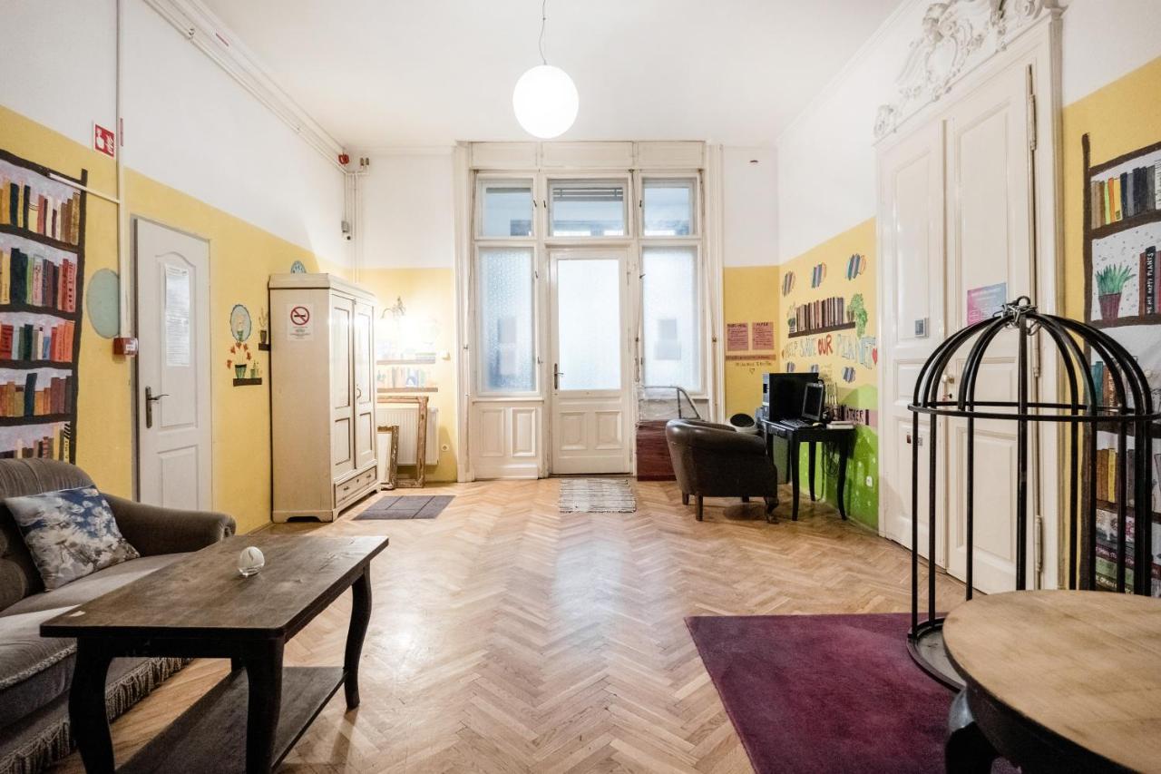 Baroque Hostel & Coworking Βουδαπέστη Εξωτερικό φωτογραφία