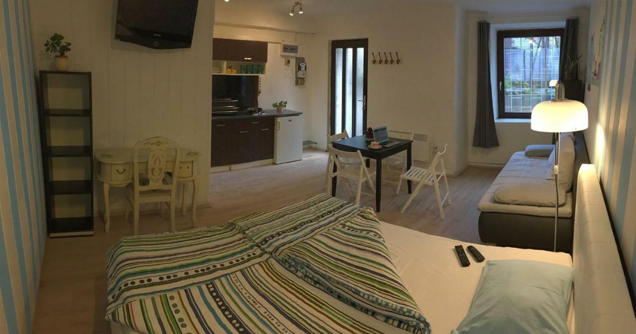 Baroque Hostel & Coworking Βουδαπέστη Εξωτερικό φωτογραφία